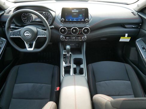 New 2025 Nissan Sentra SR w/ Midnight Edition image 7