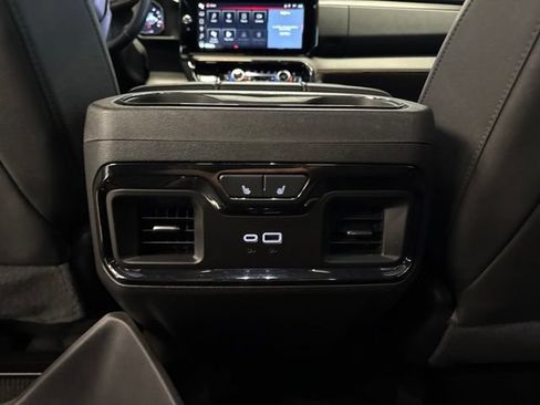 Used 2024 GMC Sierra 1500 AT4 w/ Technology Package AWD/4WD image 29