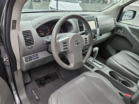 Used 2019 Nissan Frontier SV w/ Value Truck Package image 6