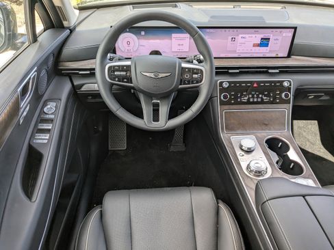 Used 2025 Genesis GV80 3.5T Advanced AWD/4WD image 10