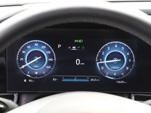 Used 2025 Hyundai Elantra SEL FWD image 23