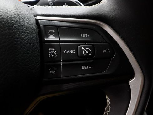 Used 2023 Jeep Grand Cherokee L Laredo w/ Luxury Tech Group I AWD/4WD image 29