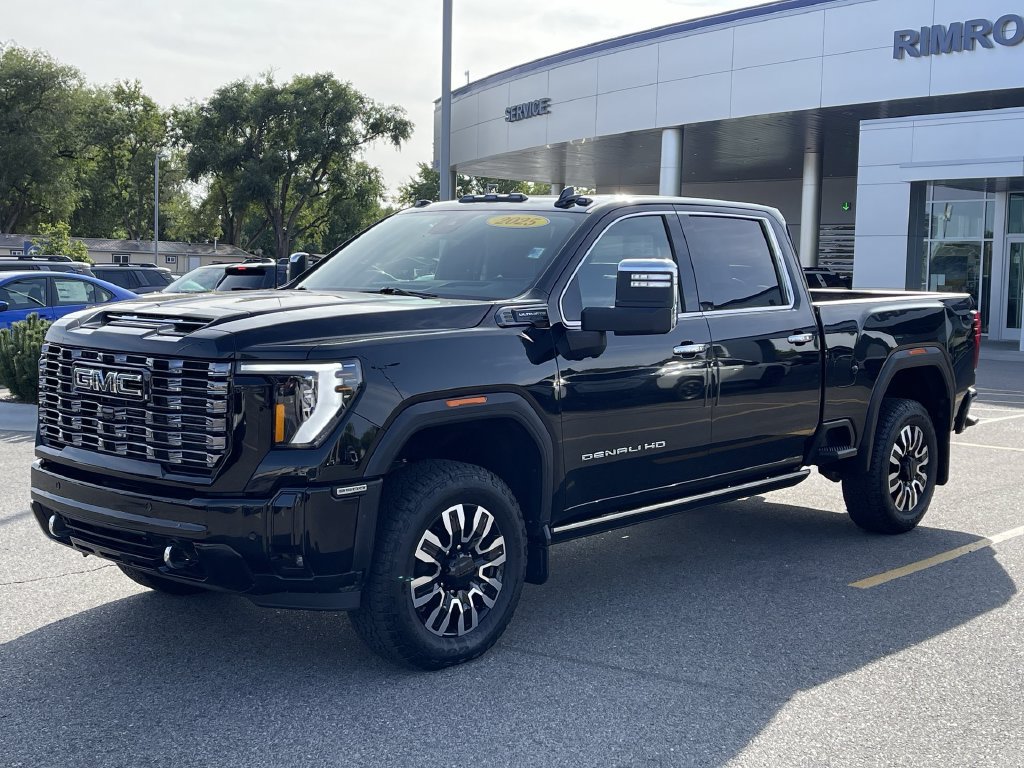 Used 2025 GMC Sierra 3500 Denali Ultimate AWD/4WD image 3