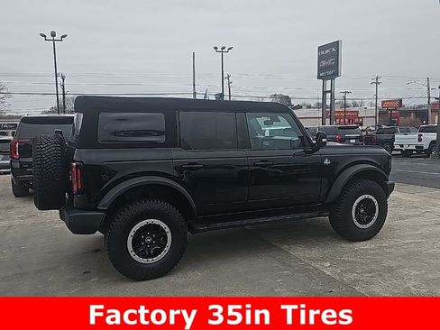 Used 2022 Ford Bronco Outer Banks w/ Sasquatch Package image 2