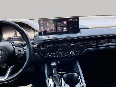 Used 2023 Honda Accord Touring image 6