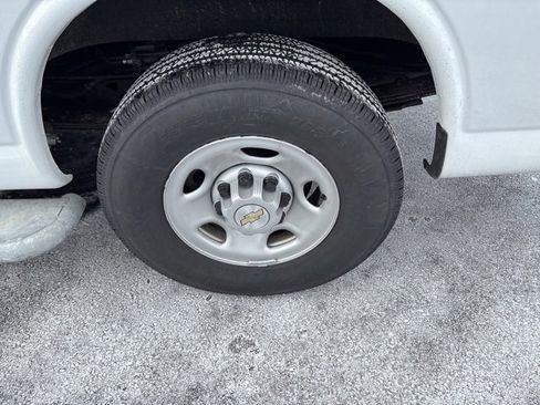 Used 2024 Chevrolet Express 2500 w/ Driver Convenience Package image 11