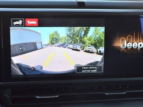 New 2025 Jeep Wrangler Unlimited Rubicon 392 image 31