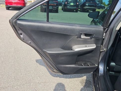 Used 2014 Toyota Camry SE FWD image 13