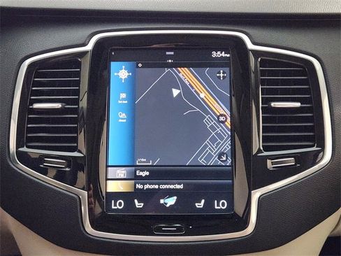 Used 2021 Volvo XC90 T6 Momentum w/ Advanced Package image 17