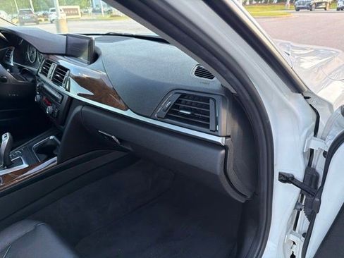 Used 2015 BMW 328i xDrive Sedan AWD/4WD image 23
