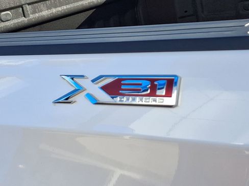 Used 2024 GMC Sierra 1500 SLT w/ SLT Premium Plus Package image 30