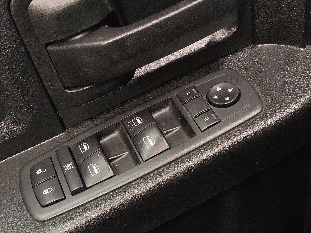 Used 2020 RAM 1500 Tradesman w/ Chrome Plus Package RWD image 27