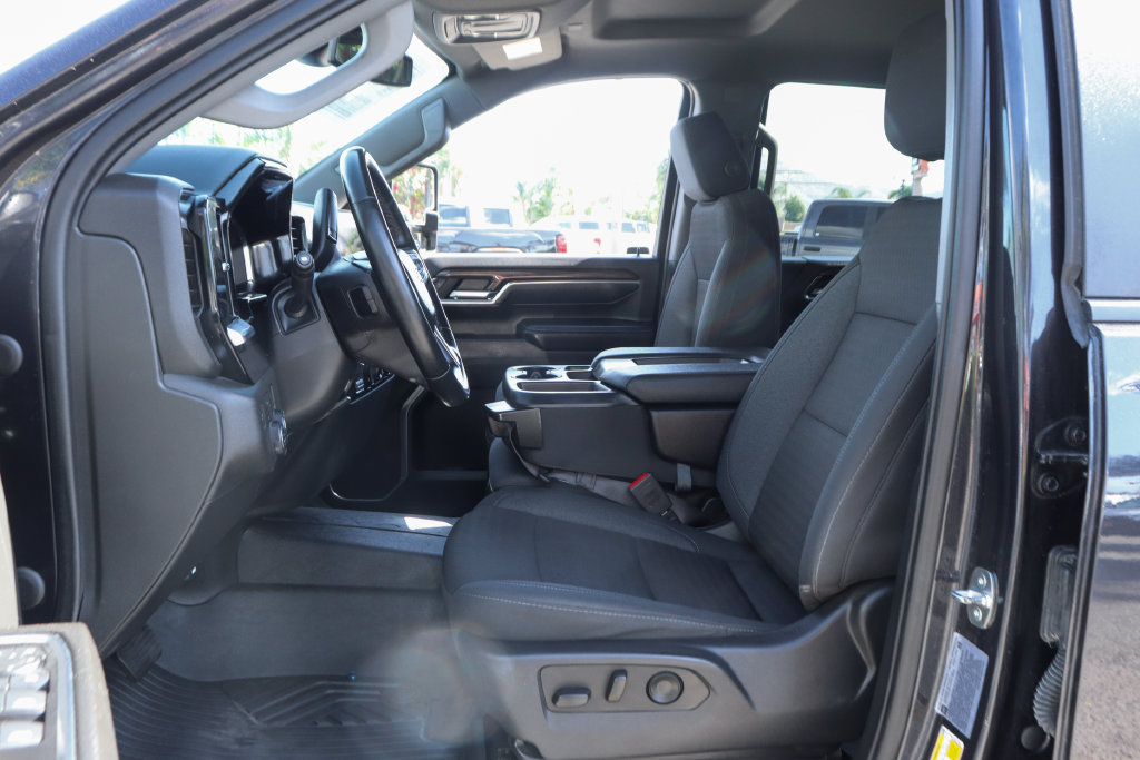 Used 2024 Chevrolet Silverado 2500 LT w/ All Star Edition AWD/4WD image 17
