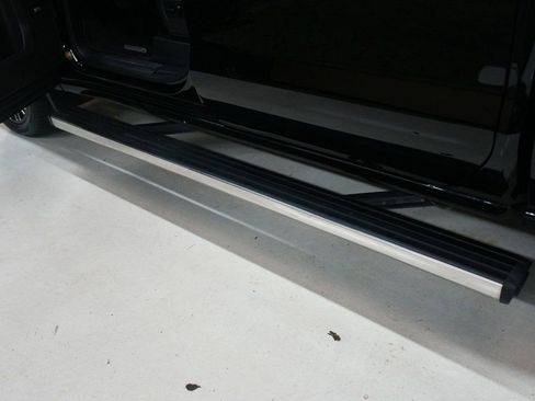 Used 2019 Chevrolet Silverado 1500 High Country w/ High Country Premium Package image 19