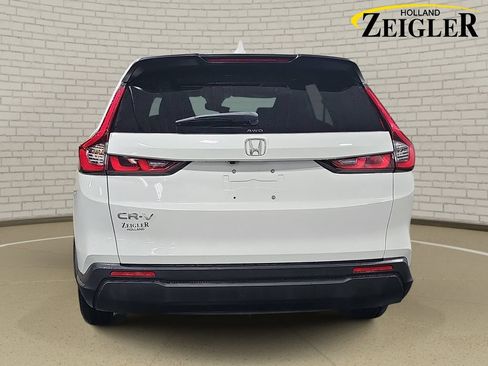 Used 2025 Honda CR-V EX image 6