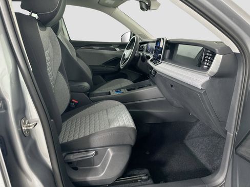 Certified 2025 Volkswagen Tiguan S image 24