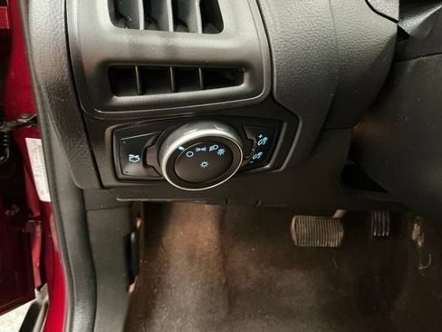 Used 2016 Ford Focus SE FWD image 20