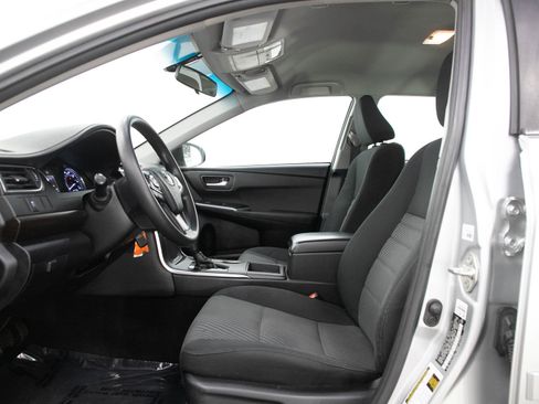 Used 2017 Toyota Camry LE FWD image 20