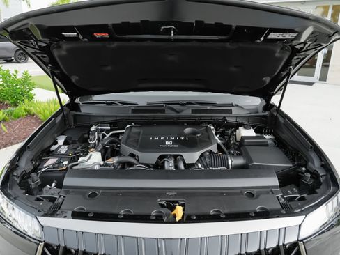 Certified 2026 INFINITI QX80 4WD image 42