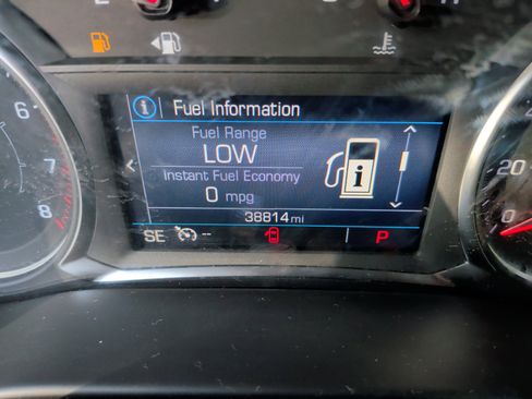 Used 2023 GMC Acadia SLE w/ Driver Convenience Package FWD image 22