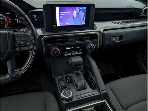 Used 2024 Toyota Tacoma SR5 AWD/4WD image 19