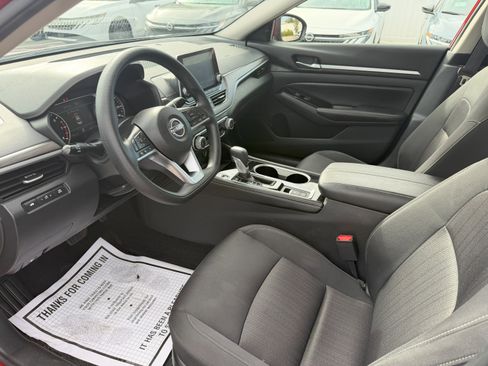 Certified 2023 Nissan Altima 2.5 SV image 9