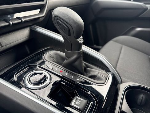 Used 2023 Chevrolet Colorado W/T image 25