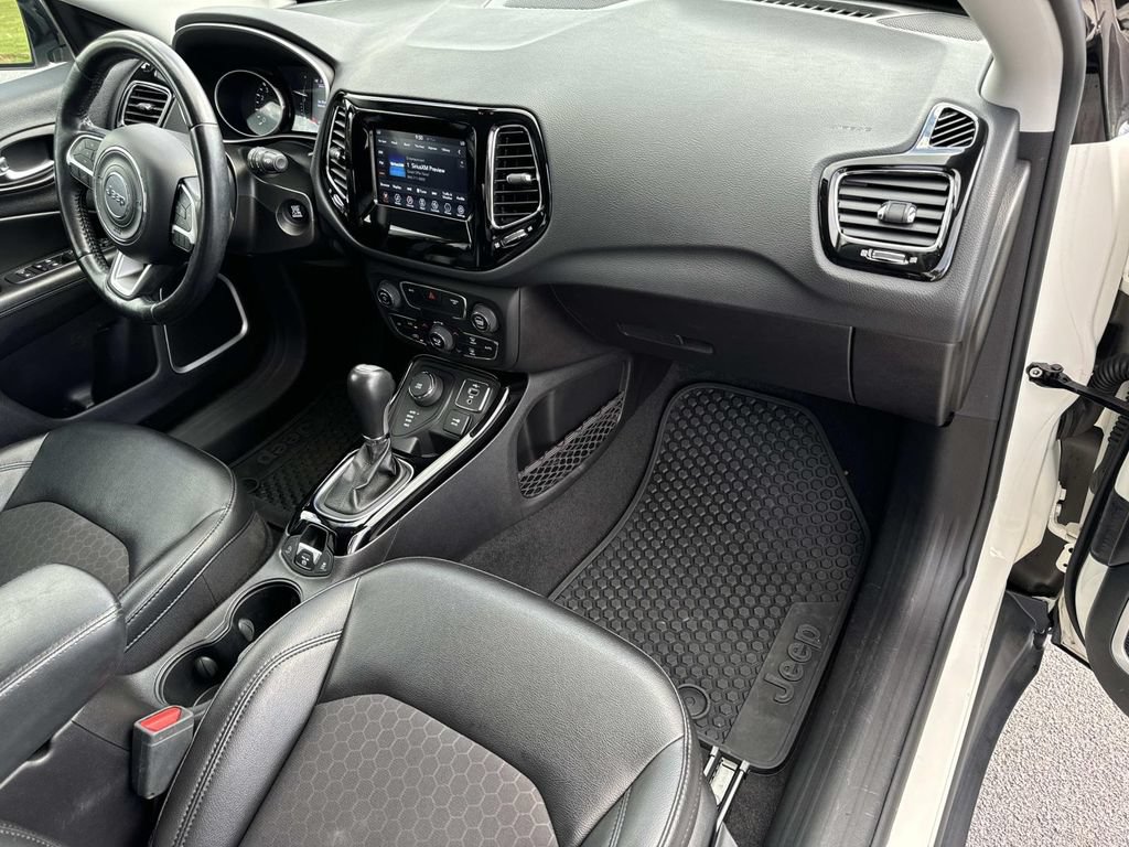 Used 2020 Jeep Compass Latitude AWD/4WD image 24