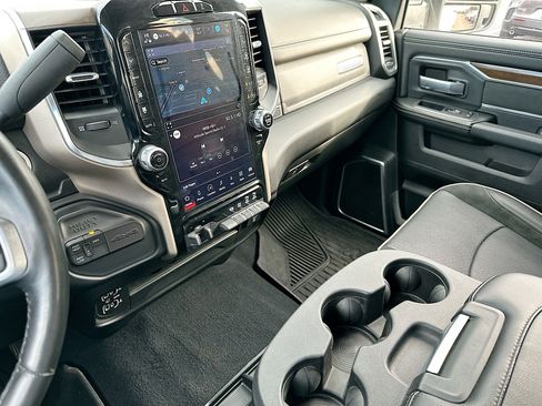 Used 2024 RAM 2500 Laramie image 26