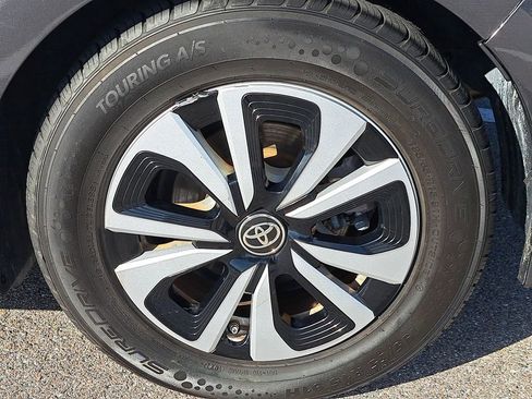 Certified 2018 Toyota Prius Prime Advanced image 5