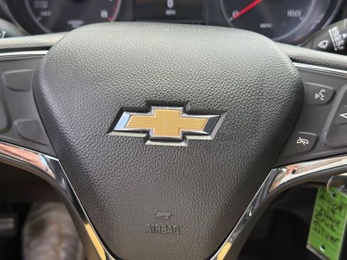 Used 2019 Chevrolet Cruze LS w/ LS Convenience Package FWD image 12