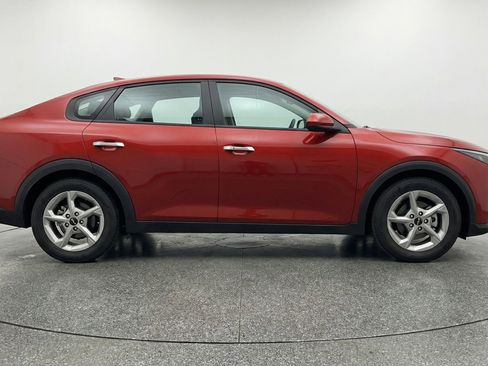 Used 2025 Kia K4 LXS image 11