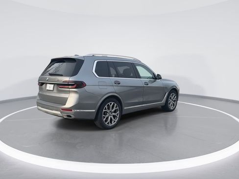 Certified 2024 BMW X7 xDrive40i w/ Premium Package image 8