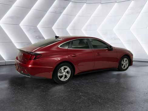 Used 2023 Hyundai Sonata SE w/ Cargo Package image 4