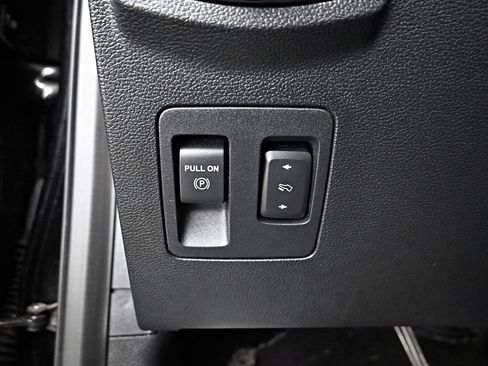 Used 2019 Ford F150 XLT w/ Equipment Group 302A Luxury image 10