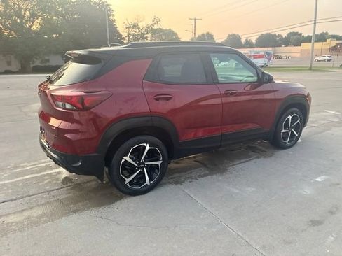 Used 2023 Chevrolet TrailBlazer RS w/ Sun and Liftgate Package AWD/4WD image 8
