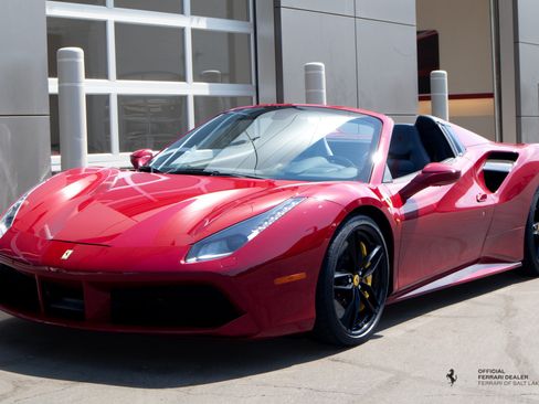 Used 2019 Ferrari 488 Spider RWD image 1