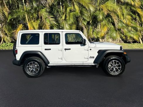 Used 2024 Jeep Wrangler Sport S image 4