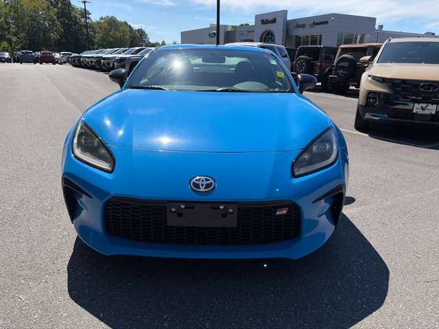 Used 2022 Toyota GR86 RWD image 9