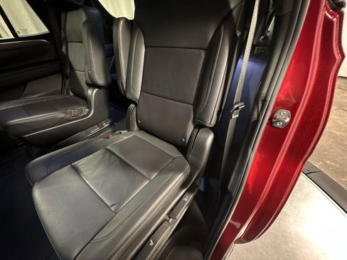 Used 2022 Chevrolet Tahoe LT w/ Luxury Package image 32