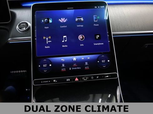Used 2022 Mercedes-Benz S 580 4MATIC Sedan w/ AMG Line Package image 46