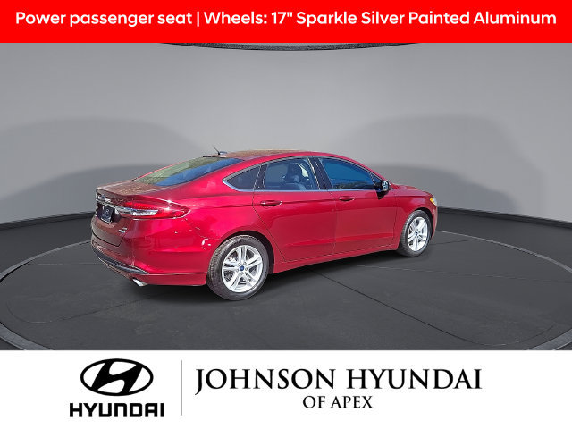 Used 2018 Ford Fusion SE w/ Fusion SE Technology Package FWD image 9