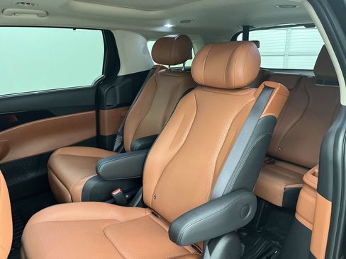 Used 2025 Kia Carnival SX Prestige FWD image 20