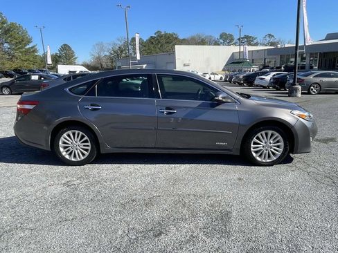 Used 2015 Toyota Avalon XLE Touring image 2