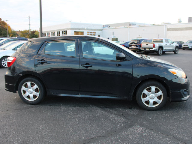 Used 2009 Toyota Matrix S w/ All Weather Guard Pkg FWD image 5