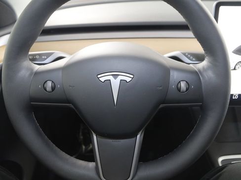 Used 2023 Tesla Model Y Long Range image 33