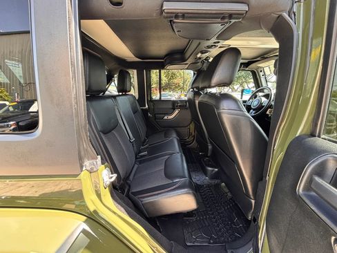 Used 2016 Jeep Wrangler Unlimited Sahara AWD/4WD image 16