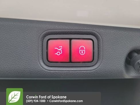 Used 2019 Mercedes-Benz E 300 4MATIC image 22