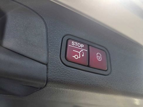 Certified 2024 Mercedes-Benz GLS 450 4MATIC image 18