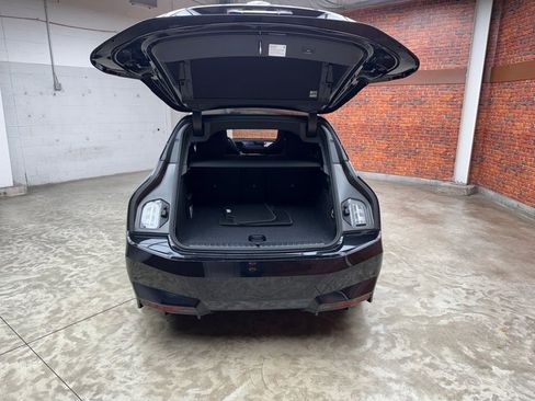 New 2026 BMW iX xDrive60 w/ Premium Package image 25